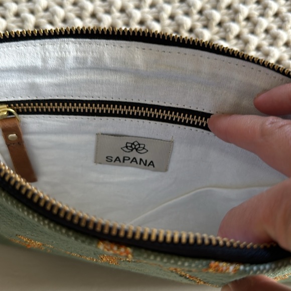 Sapana Woven Clutch with Metallic Design - Picture 3 of 3